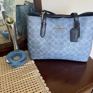 Coach Avenue Carryall in Signature Canvas Light Denim Midnight with Silver